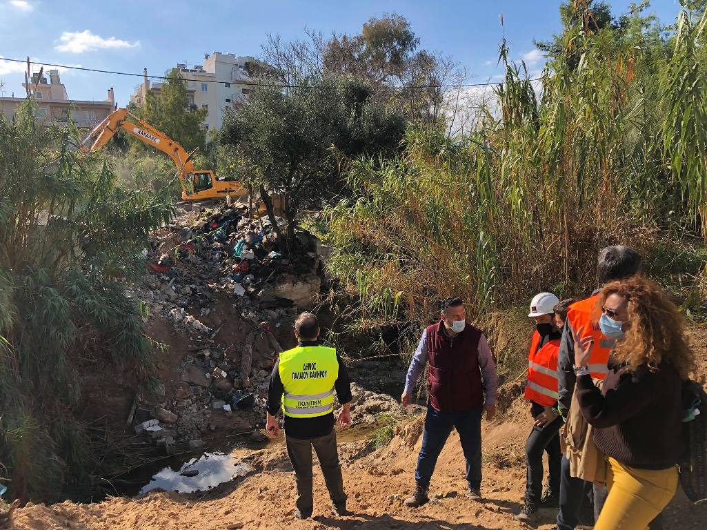 Κατεδάφιση αυθαιρέτων στο Ρέμα της Πικροδάφνης
