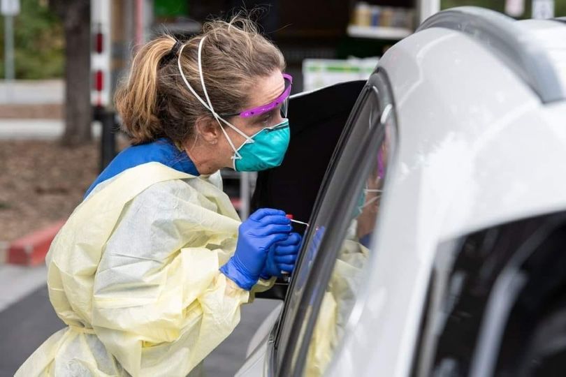Γλυφάδα: Drive through εξέταση με rapid tests τελευταίας γενιάς για τους κατοίκους