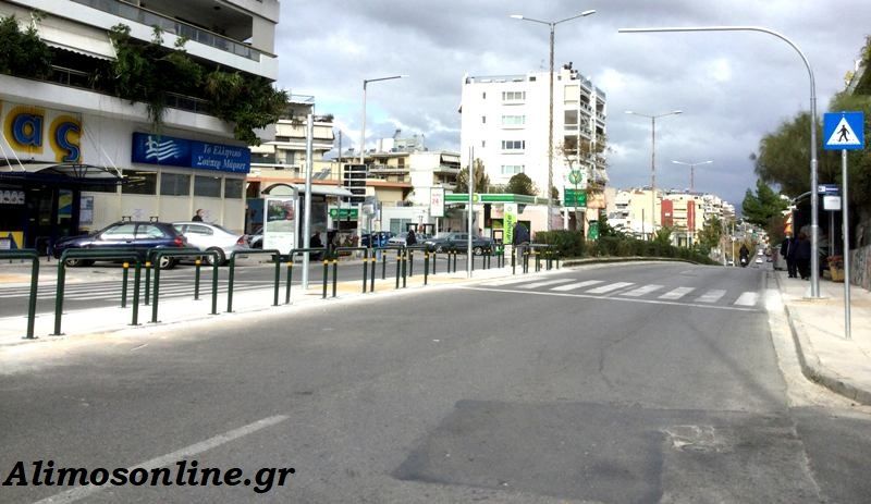 Φανάρι για τους πεζούς  στη λεωφόρο Ελευθερίας (Αμφιθέας)