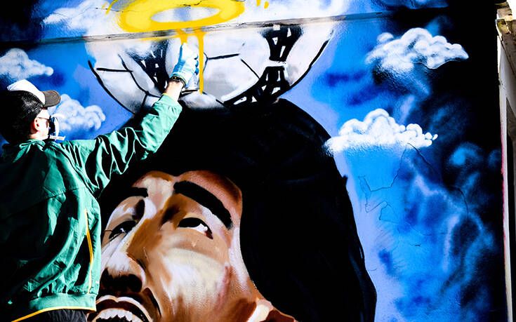 Το εντυπωσιακό street art στην Ηλιούπολη για τον Μαραντόνα