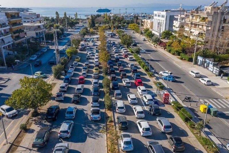 Χαμηλό το ιικό φορτίο στη Γλυφάδα έδειξαν τα 870 rapid test