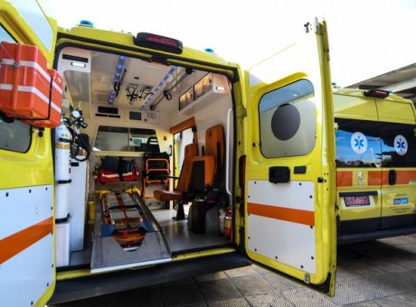 Έκρηξη σε σκάφος στον Άλιμο - Ένας τραυματίας μεταφέρθηκε στο ΚΑΤ