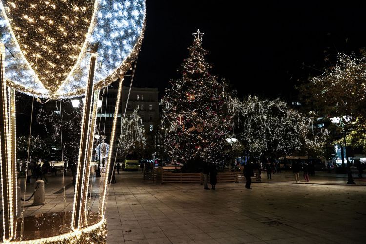 «Δεν θα υπάρξει αλλαγή στο ωράριο κυκλοφορίας», δηλώνει ο Στέλιος Πέτσας