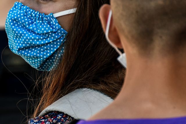 Ξεκινά σήμερα η τηλεκπαίδευση για Γυμνάσια και Λύκεια - Όσα πρέπει να ξέρετε για τη λειτουργία των σχολείων τη Δευτέρα