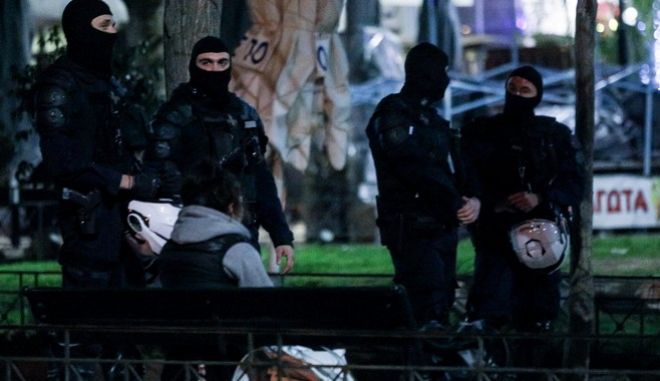 Πυροβολισμοί στον Νέο Κόσμο: Νεκρός ο πατέρας, στο νοσοκομείο ο γιος του