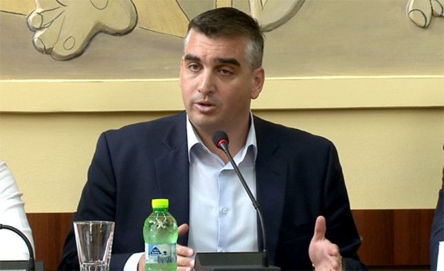 Το μήνυμα του Δημάρχου Ελληνικού – Αργυρούπολης, Γιάννη Κωνσταντάτου, για τις συμμορίες ανηλίκων