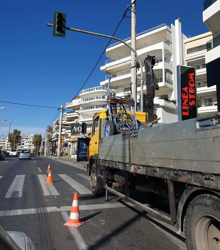 Συνεχίζεται η αντικατάσταση των στύλων φωτεινής σηματοδότησης
