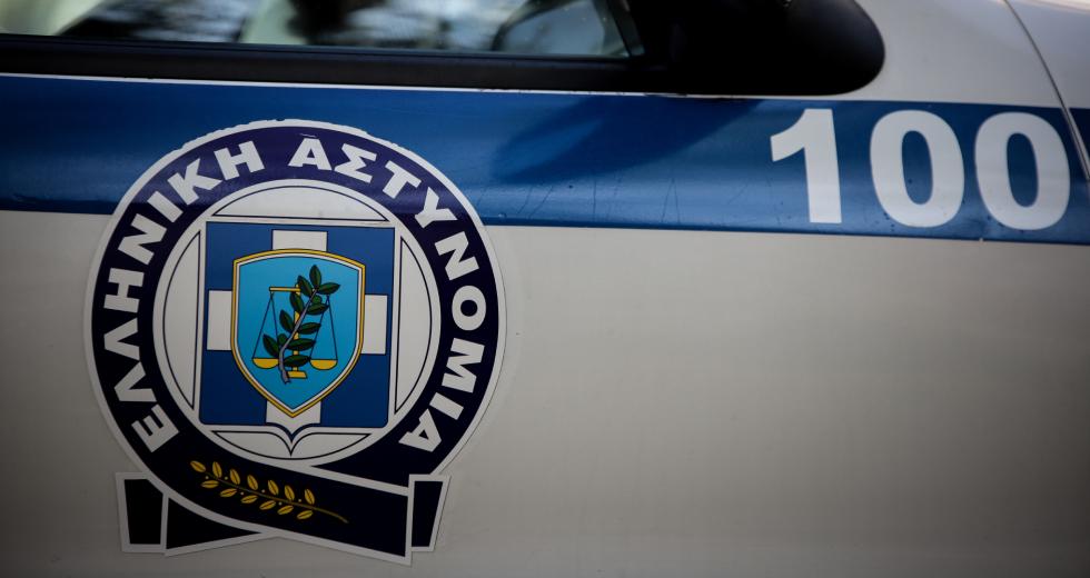 Συνελήφθησαν δύο άτομα στην Καλλιθέα για διακίνηση λαθραίων τσιγάρων - Κατασχέθηκαν 6.824 πακέτα