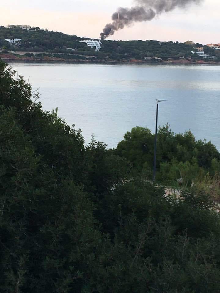 Μικρής έκτασης φωτιά στο Καβούρι