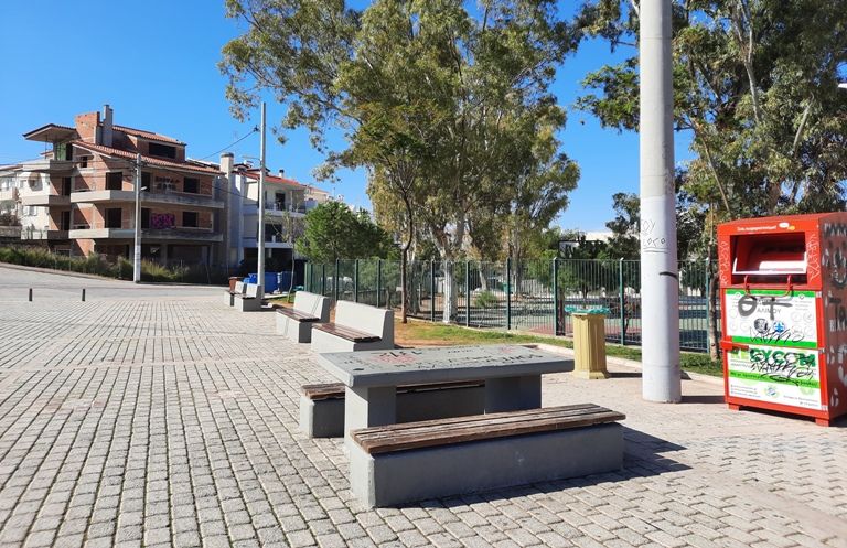 Ξηλώθηκαν τα φωτοβολταϊκά στην οδό Υψηλάντου