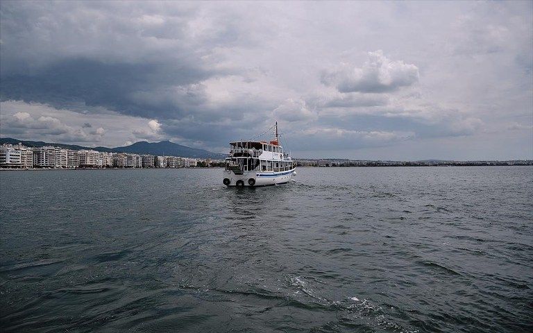 Η πρόταση του Γιάννη Καλλιάνου ώστε να υπάρχει θαλάσσια συγκοινωνία με καραβάκια στα Νότια Προάστια
