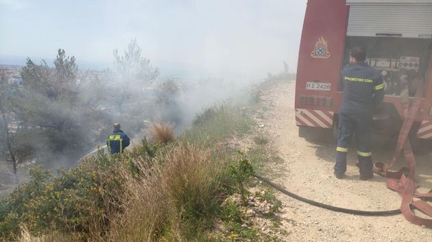 Μικρής έκτασης φωτιά στον Υμηττό