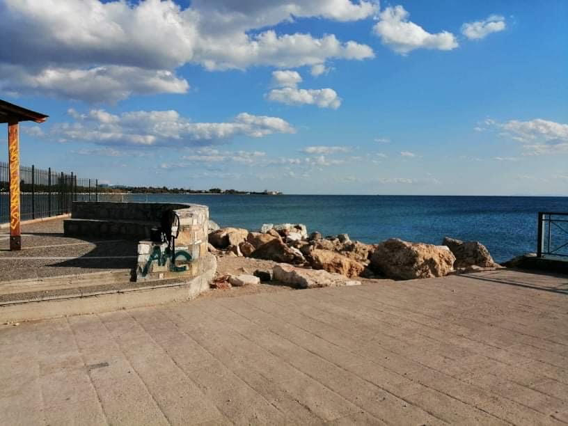 Περιστατικό με δύο μεθυσμένους ανηλίκους στην παραλία Αλίμου