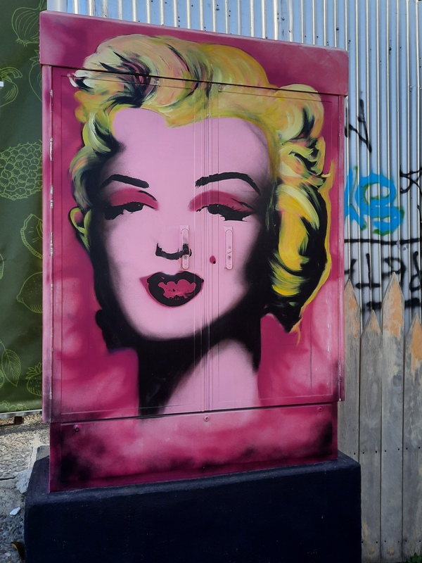 Η Marilyn Monroe σε ένα ΚΑΦΑΟ του Αλίμου