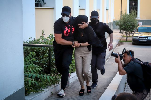 Eπίθεση με βιτριόλι στην Καλλιθέα: Για απόπειρα ανθρωποκτονίας κατηγορείται η 36χρονη