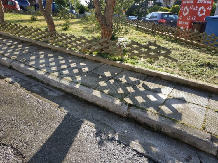 Επιμνημόσυνη δέηση στο σημείο που δολοφονήθηκε ο Γιώργος Καραϊβάζ