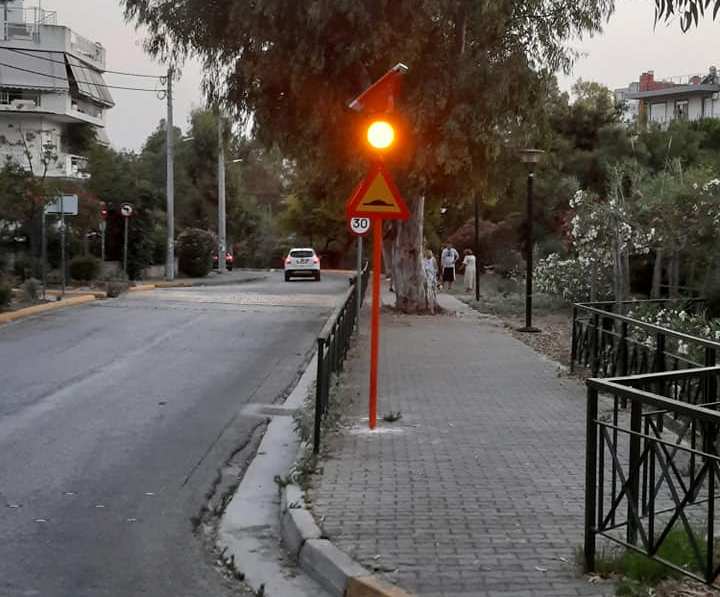 Τα πρώτα ηλιακά φανάρια ήρθαν στην πόλη μας
