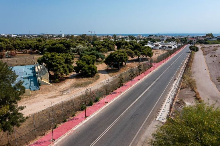 Ο νέος πεζόδρομος κάτω από το Γκόλφ της Γλυφάδας