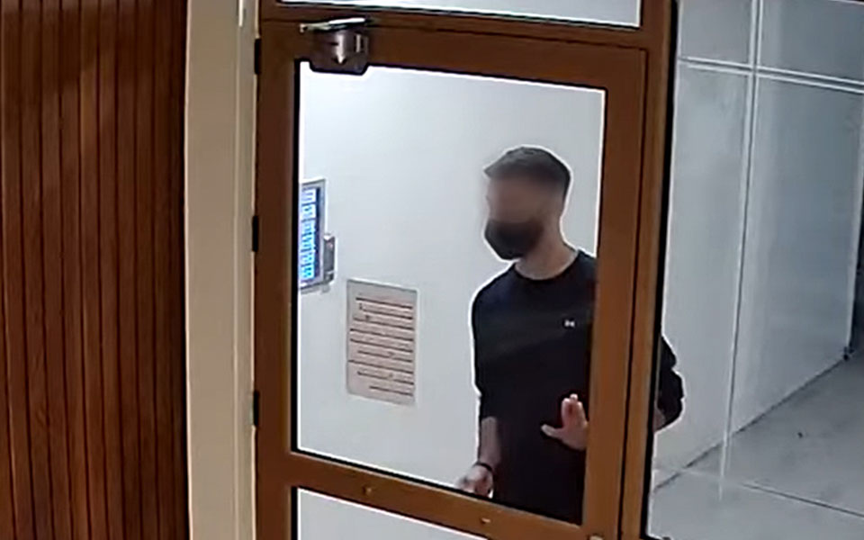 Νέα Σμύρνη: Ποινική δίωξη για δύο απόπειρες βιασμού στον 22χρονο επιδειξία