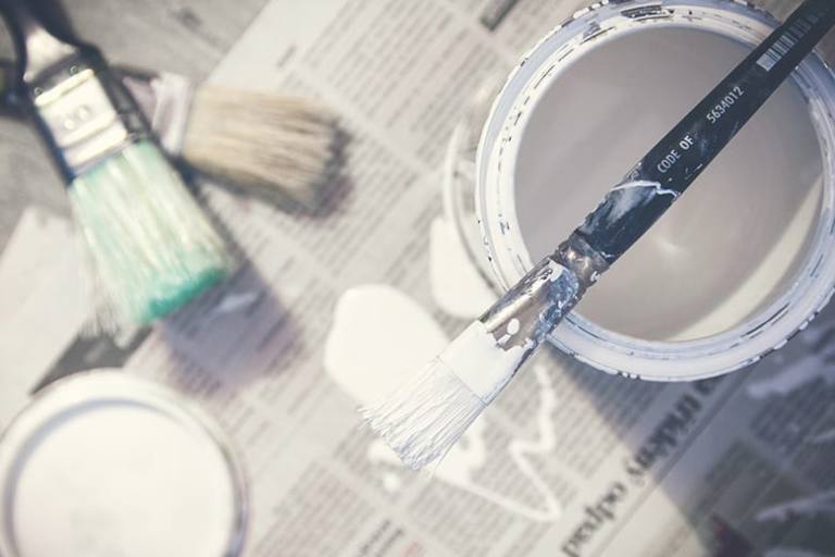 Για ανακαινίσεις και βαψίματα, έχουμε τη λύση
