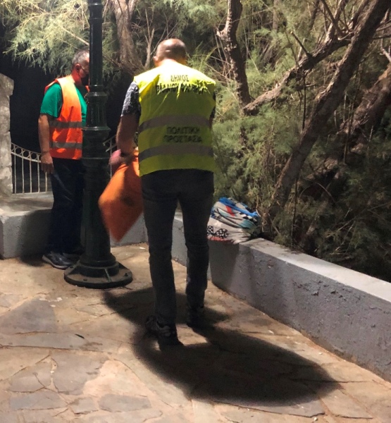 Απομακρύνθηκαν Ρομά και αθίγγανοι από το παραλιακό μέτωπο του Παλαιού Φαλήρου