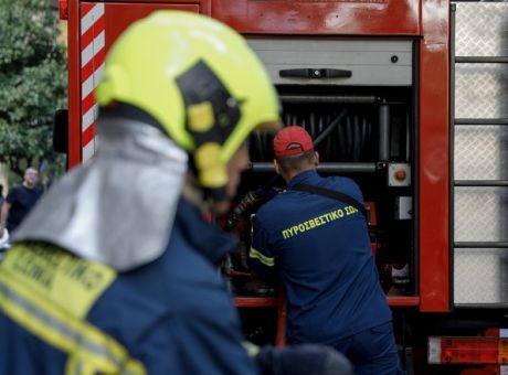 Νέα φωτιά στο ρέμα Πικροδάφνης στην Ηλιούπολη