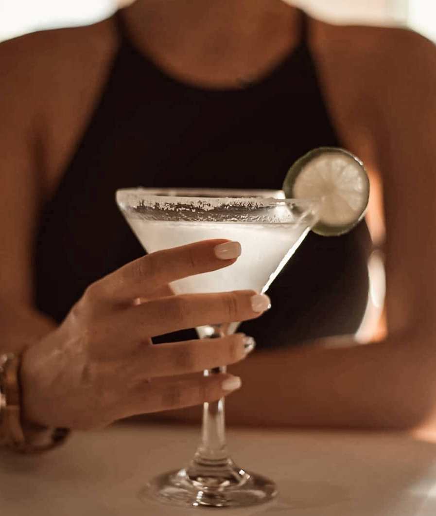 Tα δροσιστικά cocktails του «Il Mondo» είναι ιδανικές γι’ αυτές τις ζεστές, καλοκαιρινές βραδιές