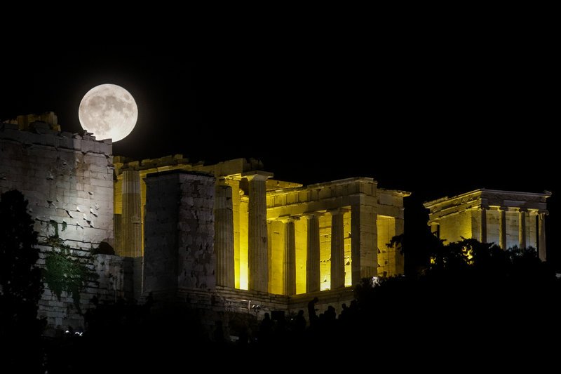 Σήμερα η Αυγουστιάτικη Πανσέληνος με ελεύθερη είσοδο στα μουσεία 
