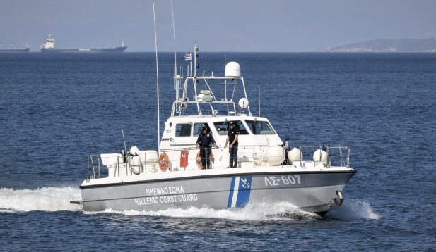 Παλαιό Φάληρο: Πληροφορίες για την ανεύρεση σορού γυναίκας αγνώστων στοιχείων αναζητεί το Λιμενικό