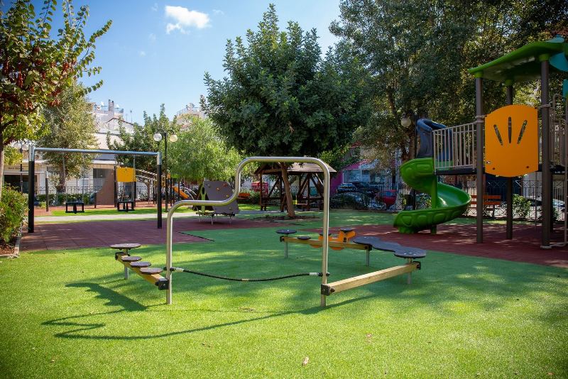 Ανακαινίστηκαν δύο Παιδικές Χαρές του Δήμου Αγίου Δημητρίου