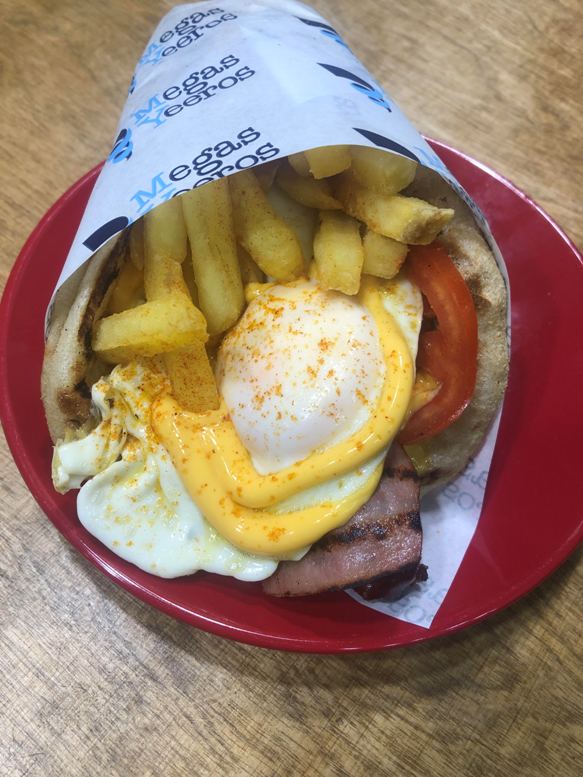 Το «Pita Lovers» είναι ο λόγος απόψε να παραγγείλεις σουβλάκια