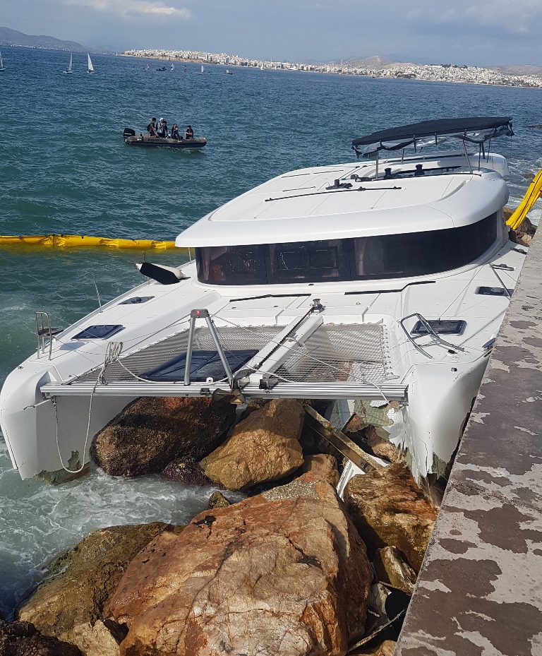 Βίντεο με τη διάσωση των επιβατών του καταμαράν