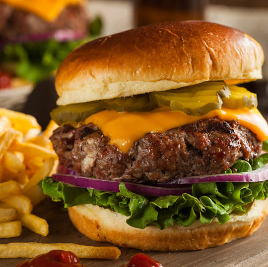 Τα γευστικά burgers του Piri Piri με κρέας αλλά και σε vegetarian εκδοχή