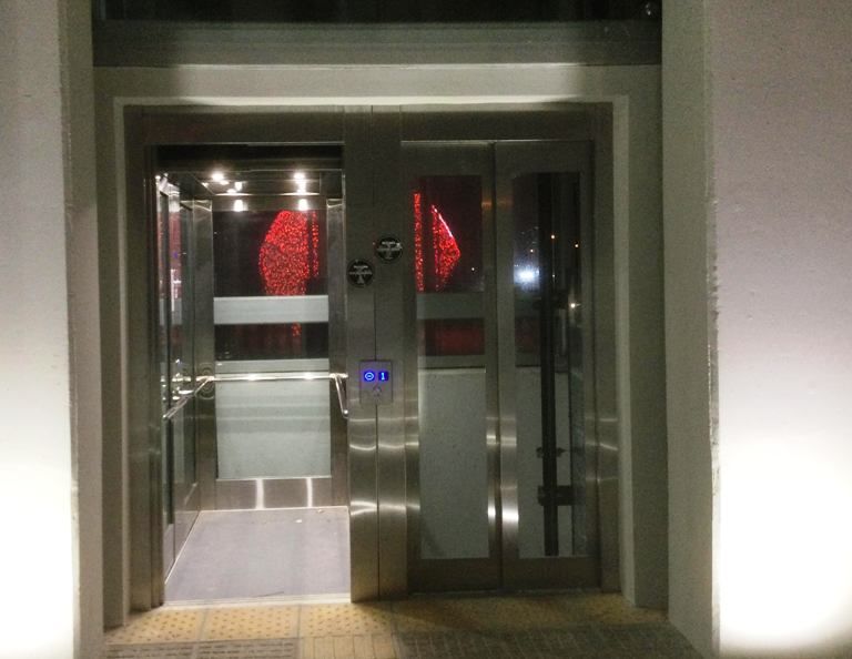 Έγγραφο του Δήμου Αλίμου προς το Υπουργείο για τις συνεχείς βλάβες των ανελκυστήρων της πεζογέφυρας