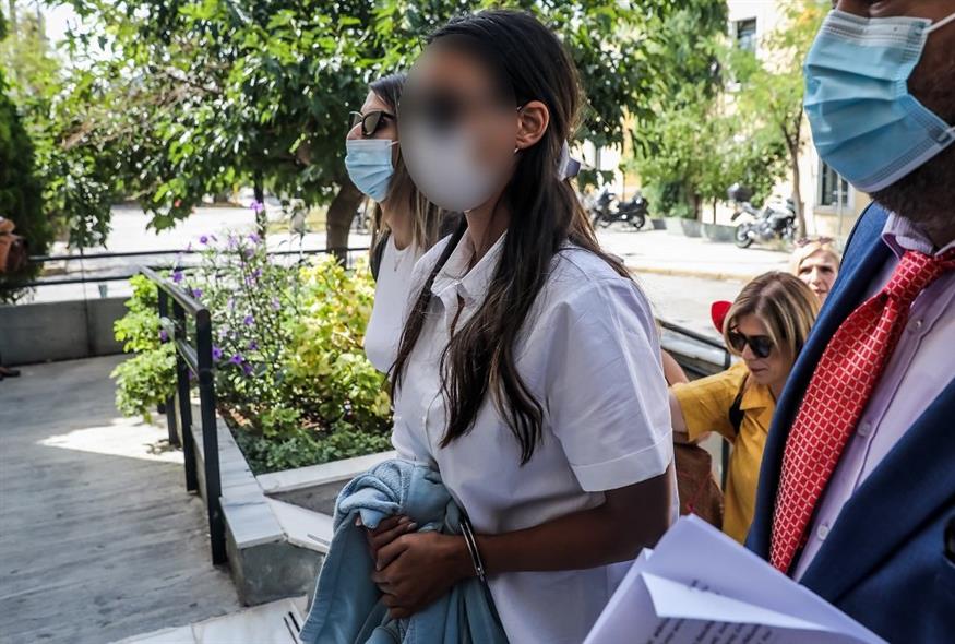 Αποφυλακίζεται το μοντέλο που είχε συλληφθεί στη Γλυφάδα για κοκαΐνη