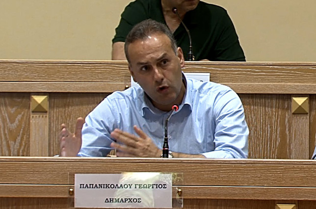 Μεγάλο εμβολιαστικό κέντρο στη Γλυφάδα προανήγγειλε ο Δήμαρχος Γιώργος Παπανικολάου