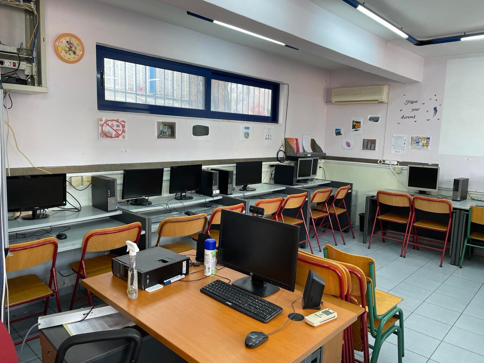Παλαιό Φάληρο: Eξοπλισμός των σχολικών μονάδων με υπολογιστές  