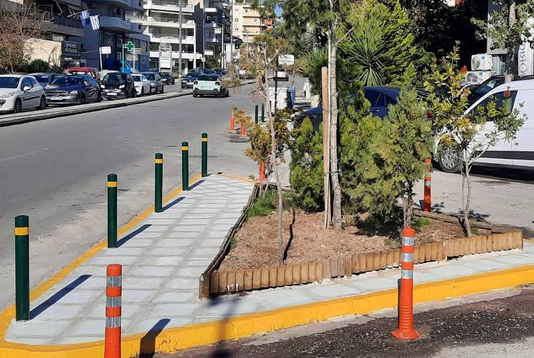 Ολοκληρώθηκε η διαμόρφωση του μικρού τριγώνου στη συμβολή της λεωφόρου Αμφιθέας