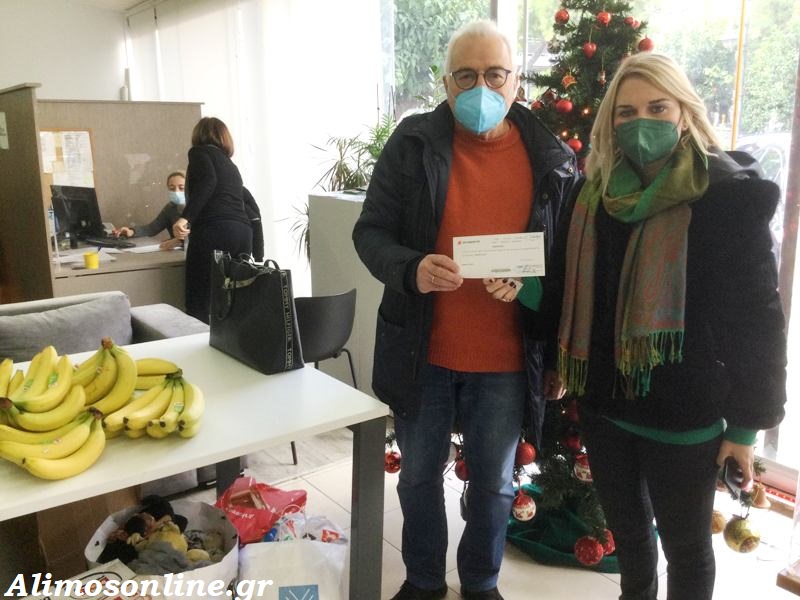 Μοιράστηκαν δωροεπιταγές στους δικαιούχους της Κοινωνικής Υπηρεσίας Αλίμου
