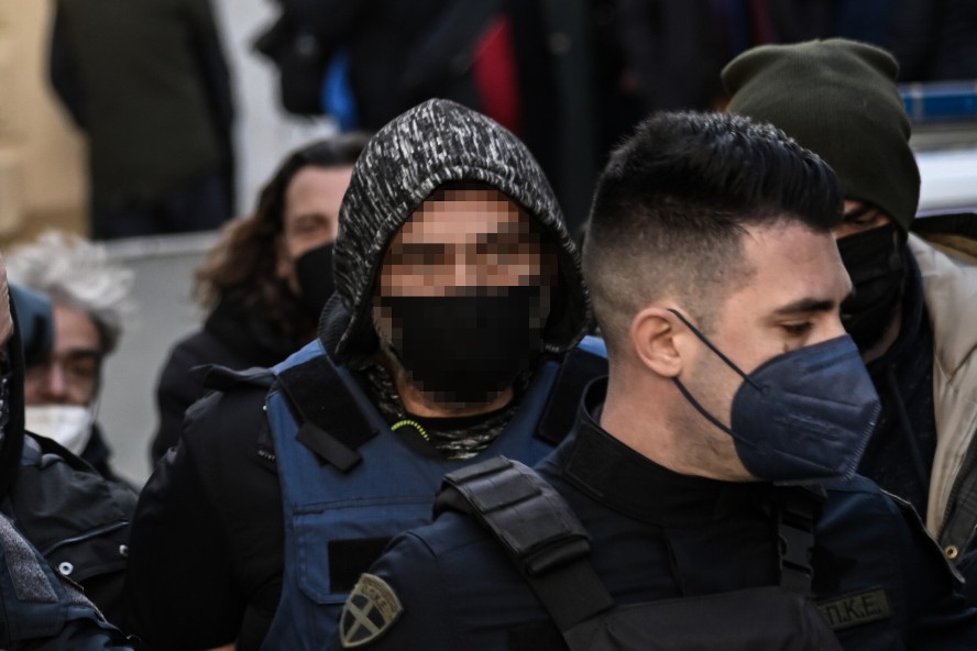 Αργυρούπολη: Προθεσμία για να απολογηθεί την Πέμπτη έλαβε ο 46χρονος που κατηγορείται ότι ξυλοκόπησε τη σύντροφό του