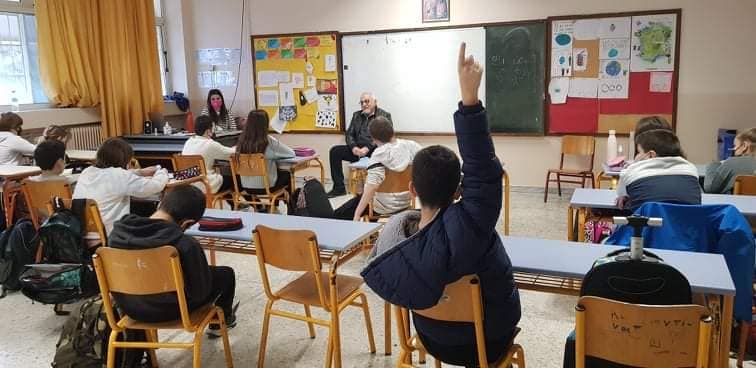Ο Στέφανος Διαμαντής μίλησε στα παιδιά του 9ου Δημοτικού Αλίμου για τον εθελοντισμό