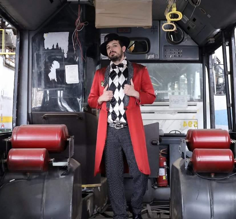Λυρικός Νότος: Το πολιτιστικό λεωφορείο «κάνει στάση» στο Φάληρο και Καλλιθέα