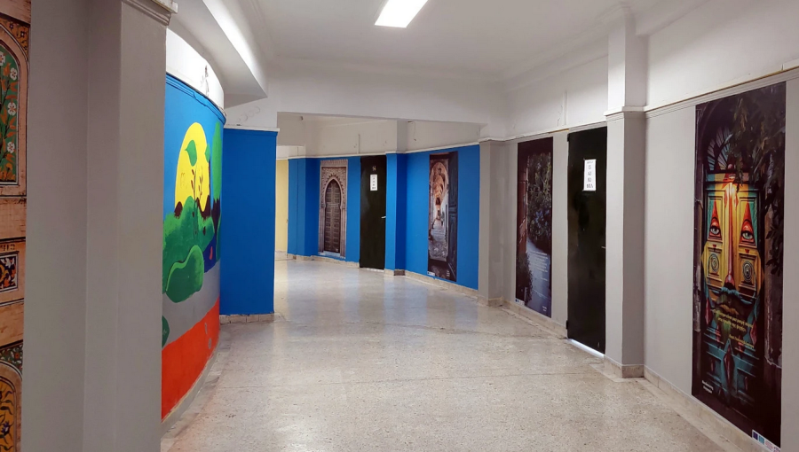Το ΕΠΑΛ Αλίμου διακόσμησε με τον πιο υπέροχο τρόπο τις πόρτες του