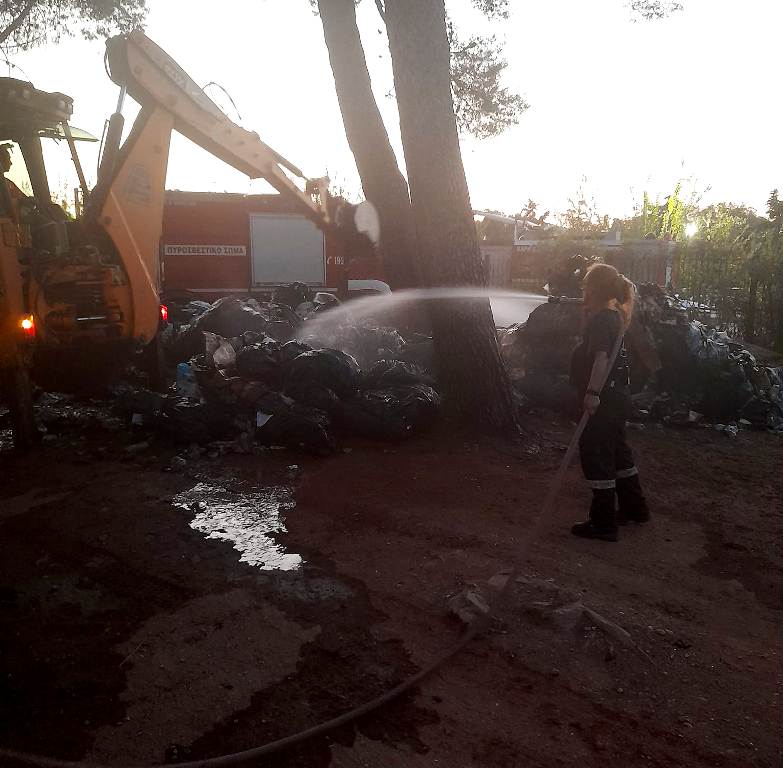 Βάρκιζα: Φωτιά μικρής έκτασης σε χώρο απορριμμάτων