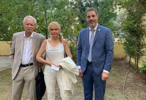 Παντρεύτηκε ο Αλιμιώτης πολιτικός επιστήμονας και επικοινωνιολόγος Γιάννης Λούλης