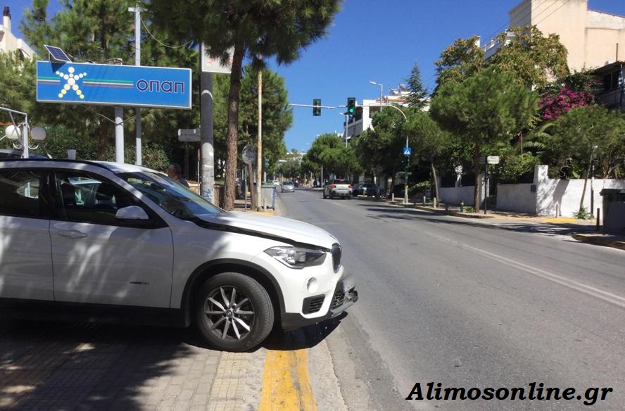 Τροχαίο στη λεωφόρο Καλαμακίου – Ο οδηγός της μηχανής επιτέθηκε στον οδηγό του Ι.Χ