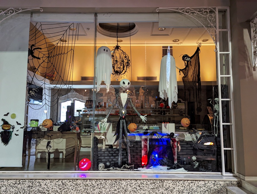 Οι Halloween βιτρίνες του Αλίμου