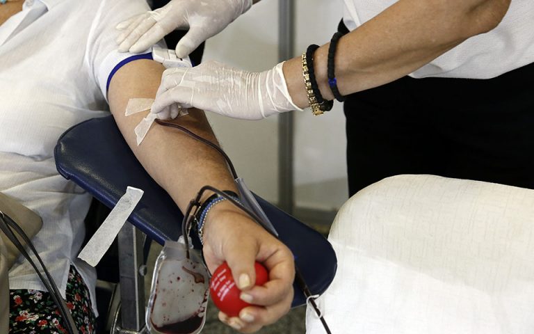 Έκτακτη αιμοδοσία διοργανώνει ο δήμος Ηλιούπολης για τους τραυματίες στα Τέμπη