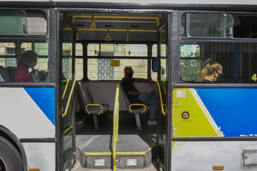 Απεργία: «Παραλύει» η χώρα την Τετάρτη - Χωρίς λεωφορεία, τρόλεϊ, τρένα, προαστιακό και πλοία