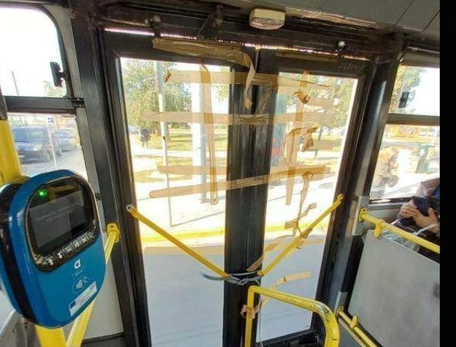 Λεωφορείο Α1: Ξεκόλησσε η πόρτα του λεωφορείου εν κινήσει